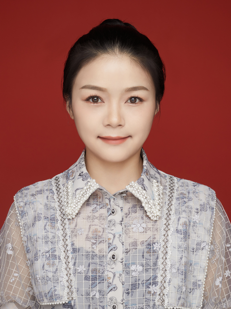 粟龄慧.jpg